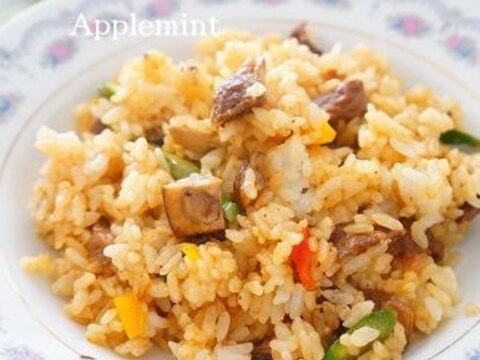 黄金のたれでつくる牛肉とアスパラのやみつき炒飯